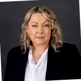 Justine Hollows